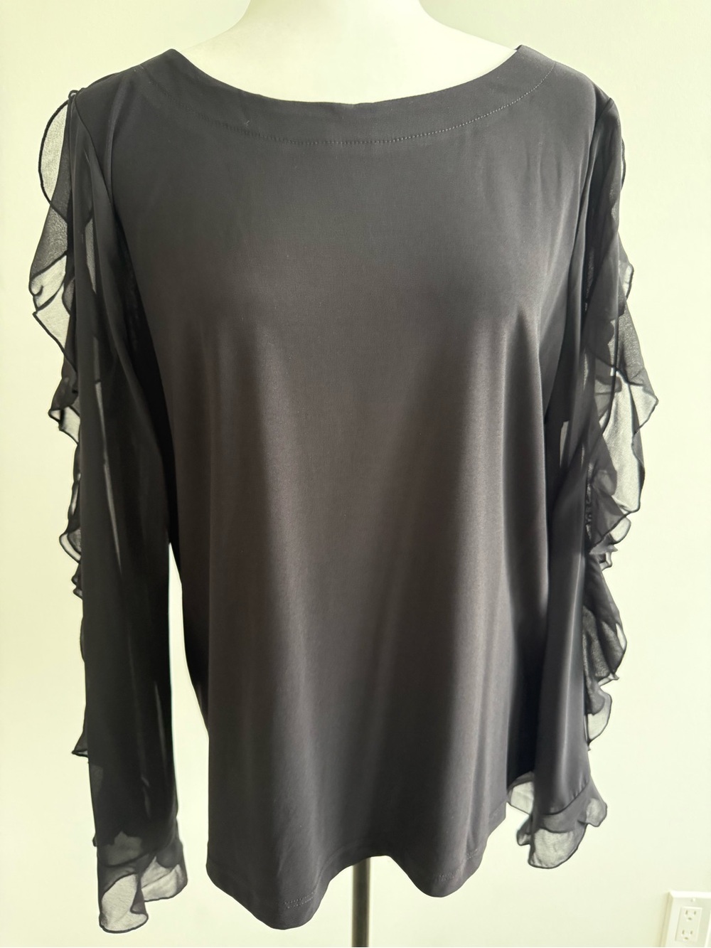 Melanie Lyne Women's Black Ruffle Sleeve Blouse